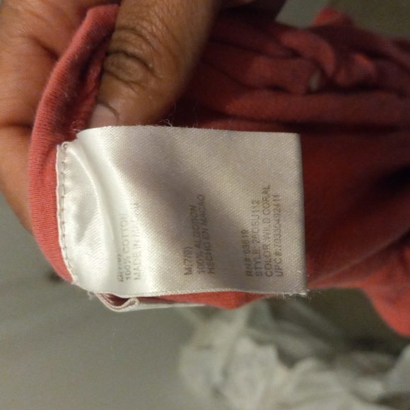 Red/peach color top - Picture 2 of 4